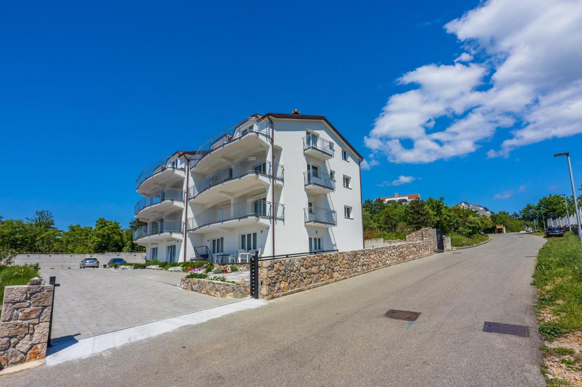 Apartments Sunshine E Crikvenica Exterior photo